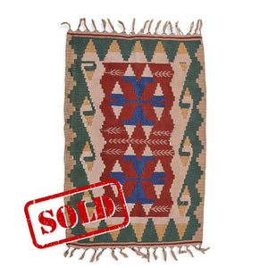Traditional Turkish kilim - Bege Red color | 80 cm X 130 cm
